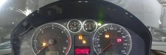 Volkswagen Sharan Speedometer (instrument cluster) 7M7920820J