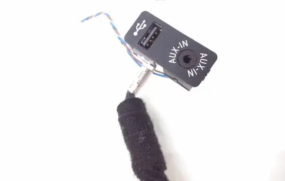BMW 3 F30 F35 F31 AUX in-socket connector 9229246