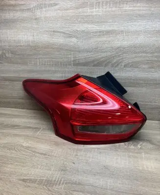 Ford Focus Rear/tail lights F1EB13405CF