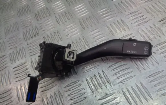 Volkswagen Golf V Wiper switch ANP80H024A