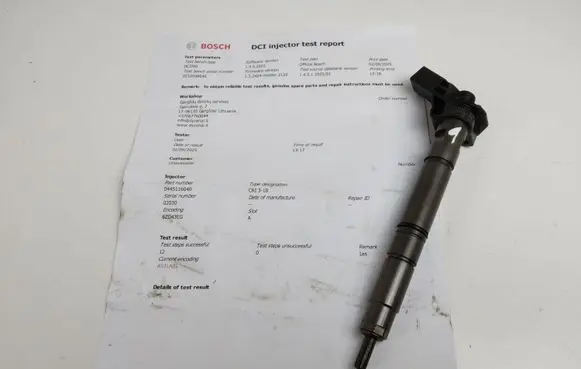 Audi A4 S4 B8 8K Fuel injector 0445116040