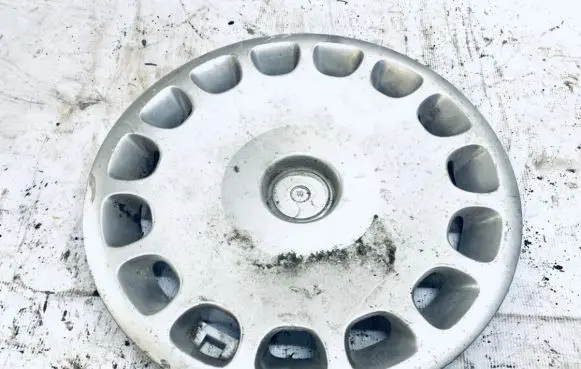 BMW 5 E39 R15 wheel hub/cap/trim 36131093324 3613-1093324