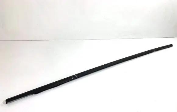 Skoda Octavia Mk3 (5E) Front door windshield rail 5E0837477