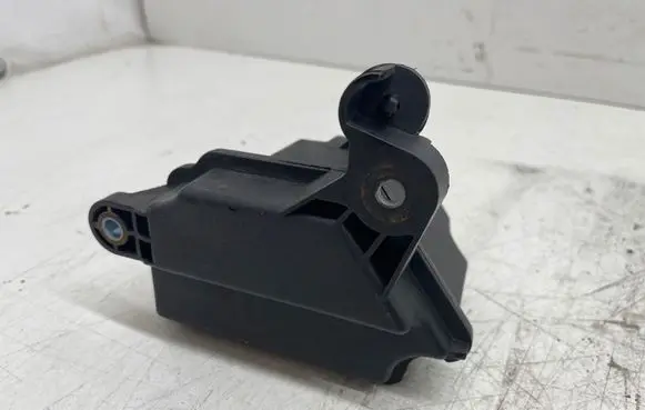 Volvo V50 Vacuum air tank 9646411180