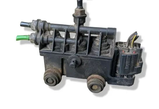 Land Rover Range Rover Sport L320 Air suspension valve block RVH000055
