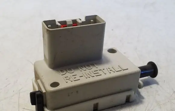 Dodge Nitro Brake pedal sensor switch 56045043AG