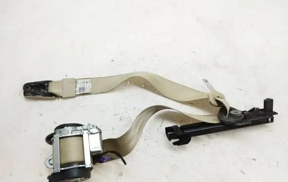 Skoda Superb B6 (3T) Front seatbelt 3T2857701 615479000 ZA9010007