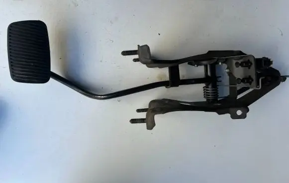 Saab 9-5 Brake pedal