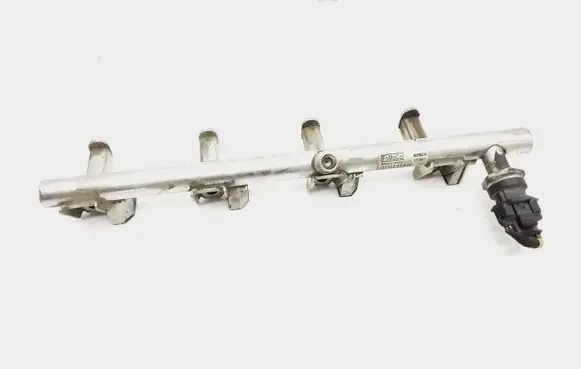 Volvo S60 Fuel main line pipe BM5G9H487