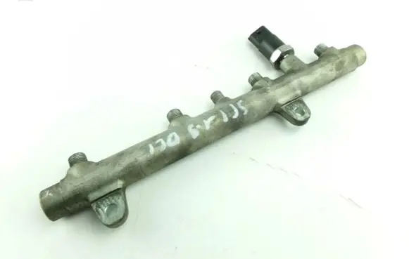 Renault Megane I Fuel injector supply line/pipe 