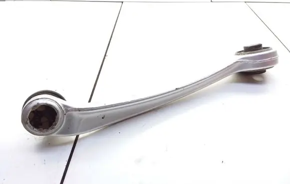 Volkswagen PASSAT B5 Front lower control arm/wishbone 9937673