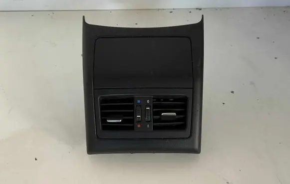 BMW 3 E90 E91 Rear air vent grill 