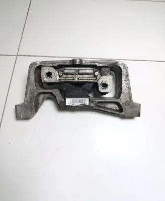 Mercedes-Benz B W246 W242 Engine mounting bracket A2462401717 326E11J AC46000
