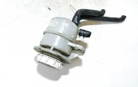 Mitsubishi Space Wagon Brake fluid reservoir 