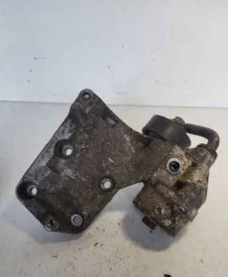 BMW X5 E53 A/C compressor mount bracket 7786194