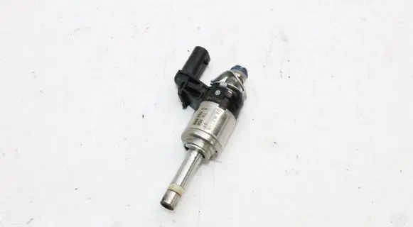 Audi Q3 F3 Fuel injector 04E906036AL