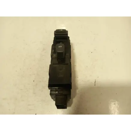 Volvo S60 Electric window control switch 8682950 MP082400054