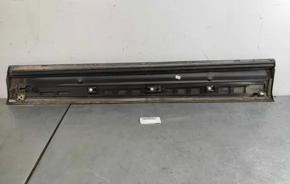 Audi Q2 - Front door trim (molding) 81a8539594w3