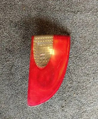 Toyota Avensis T220 Tailgate rear/tail lights 23300102 291199