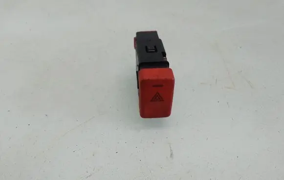 Land Rover Range Rover P38A Hazard light switch 0157800