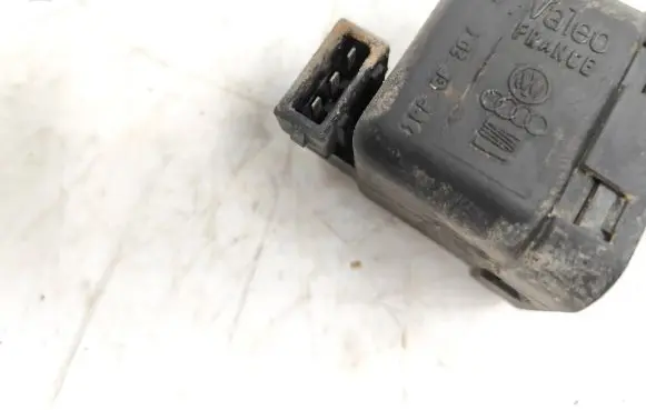 Headlight level adjustment motor