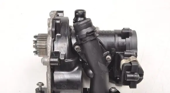 Seat Leon (5F) Water pump 06L121111L