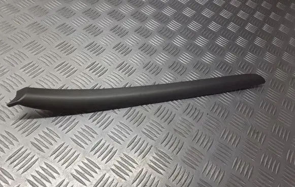Toyota Avensis T250 Front door trim (molding) 67711