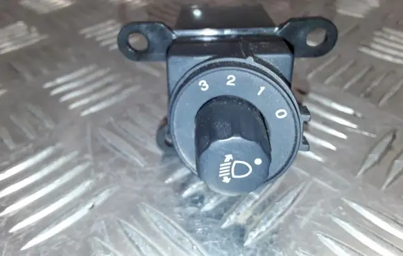 Honda Civic Headlight level height control switch M30424