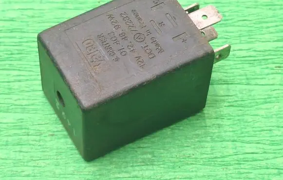 Renault Laguna I Other relay 72282 01403 424692W