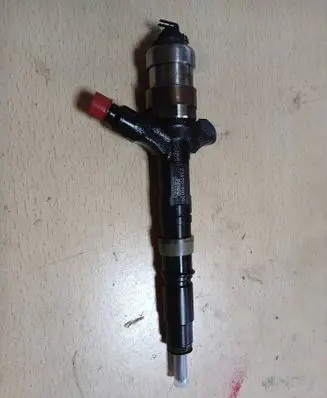 Toyota Land Cruiser (J100) Fuel injector 2367030020 07B33152