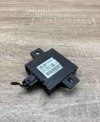 Audi A3 S3 8P Alarm control unit/module 1K0907719C