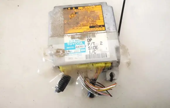 Toyota Avensis Verso Airbag control unit/module 8917044050 89170-44050