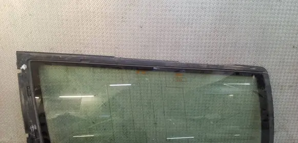 Volvo V70 Rear side window