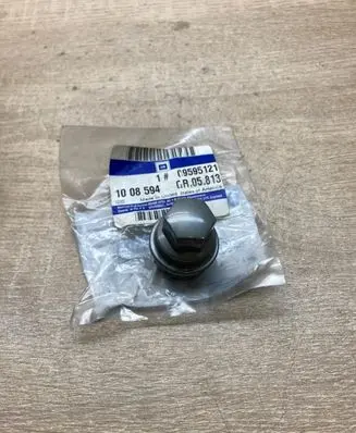 Chevrolet Malibu Original wheel cap 09595121 9595121