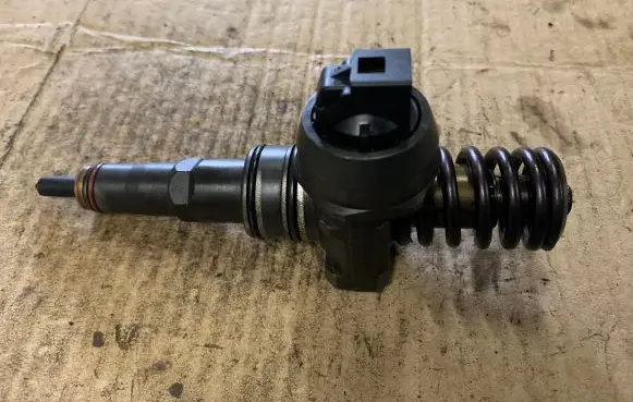Audi A3 S3 8L Fuel injector 038130073AG