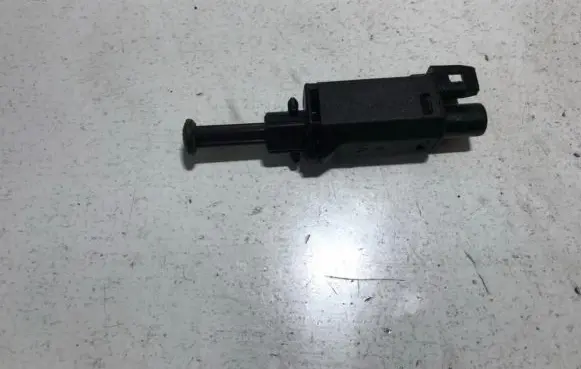 Volkswagen PASSAT B4 Brake pedal sensor switch 191945515