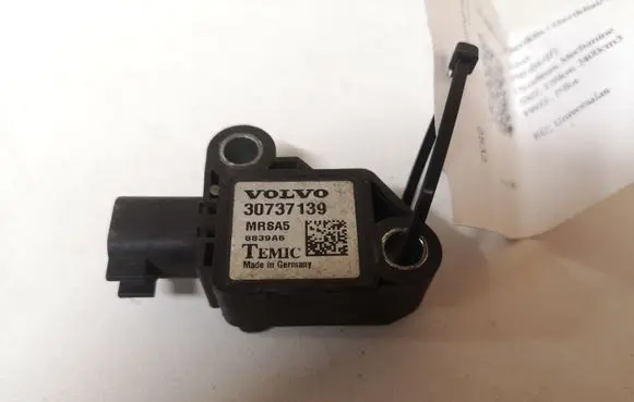 Volvo V50 Airbag deployment crash/impact sensor 30737139 MRSA5 8839A6