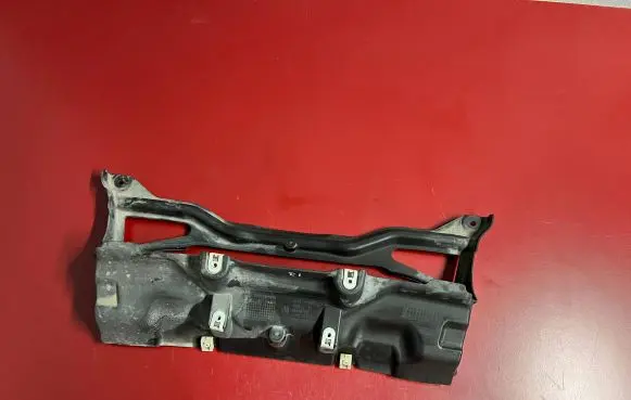 BMW i3 Intercooler air guide/duct channel 7294627 51717294627