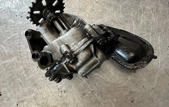 Renault Trafic III (X82) Oil pump 15001650R