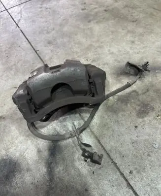 KIA Sportage Front brake caliper 58130D77A0 SR9941765
