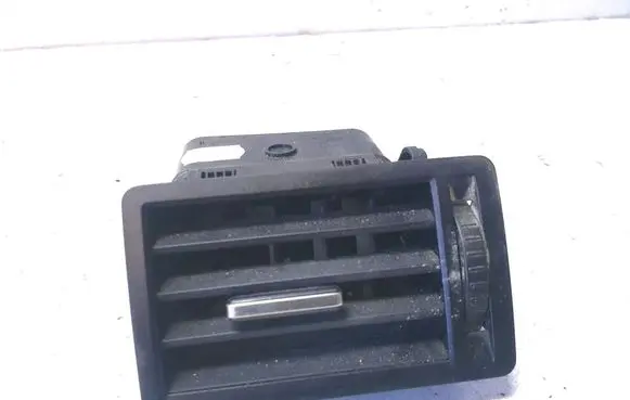 Ford Focus C-MAX Dashboard side air vent grill/cover trim 3M51R018B08