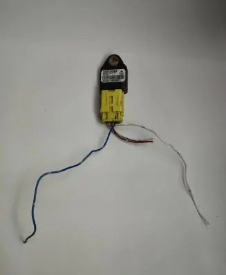 Peugeot 4007 Airbag deployment crash/impact sensor 8651A001 39754C TBZME3336Z4771