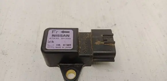 Nissan X-Trail T30 Airbag deployment crash/impact sensor 479308H300