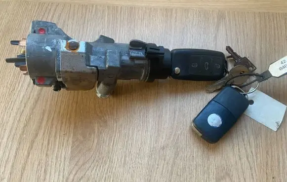 Seat Ibiza IV (6J,6P) Ignition lock 4B0905851P 4B0905849 2xKey