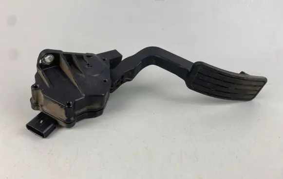 Subaru Forester SG Accelerator throttle pedal 36010SA060