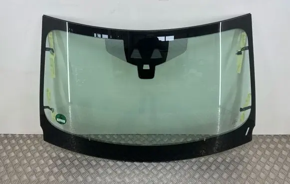Jaguar XE Front windscreen/windshield window 43R001589