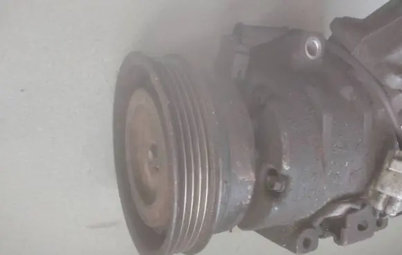 Toyota Avensis Verso Air conditioning (A/C) compressor (pump) 4472204222 HFC134A 10S15L