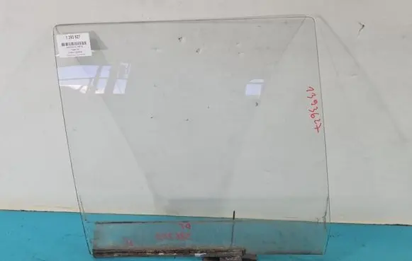 Peugeot 305 Rear door window glass IMPRK1393627