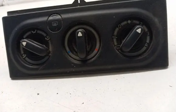 Renault Laguna I Climate control unit 9041703027