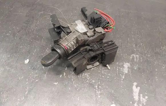 BMW 5 E39 Ignition lock 1093572 1162711